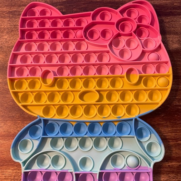 Hello Kitty Jumbo Large Fidget Pop It Popper - Picture 3 of 4